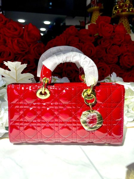 حقيبة مميزة جدا